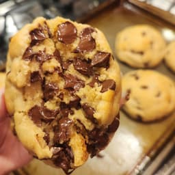 Signature Chocolate Chip Cookies thumbnail 2