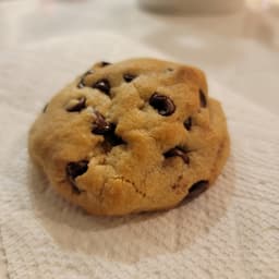 Signature Chocolate Chip Cookies thumbnail 3